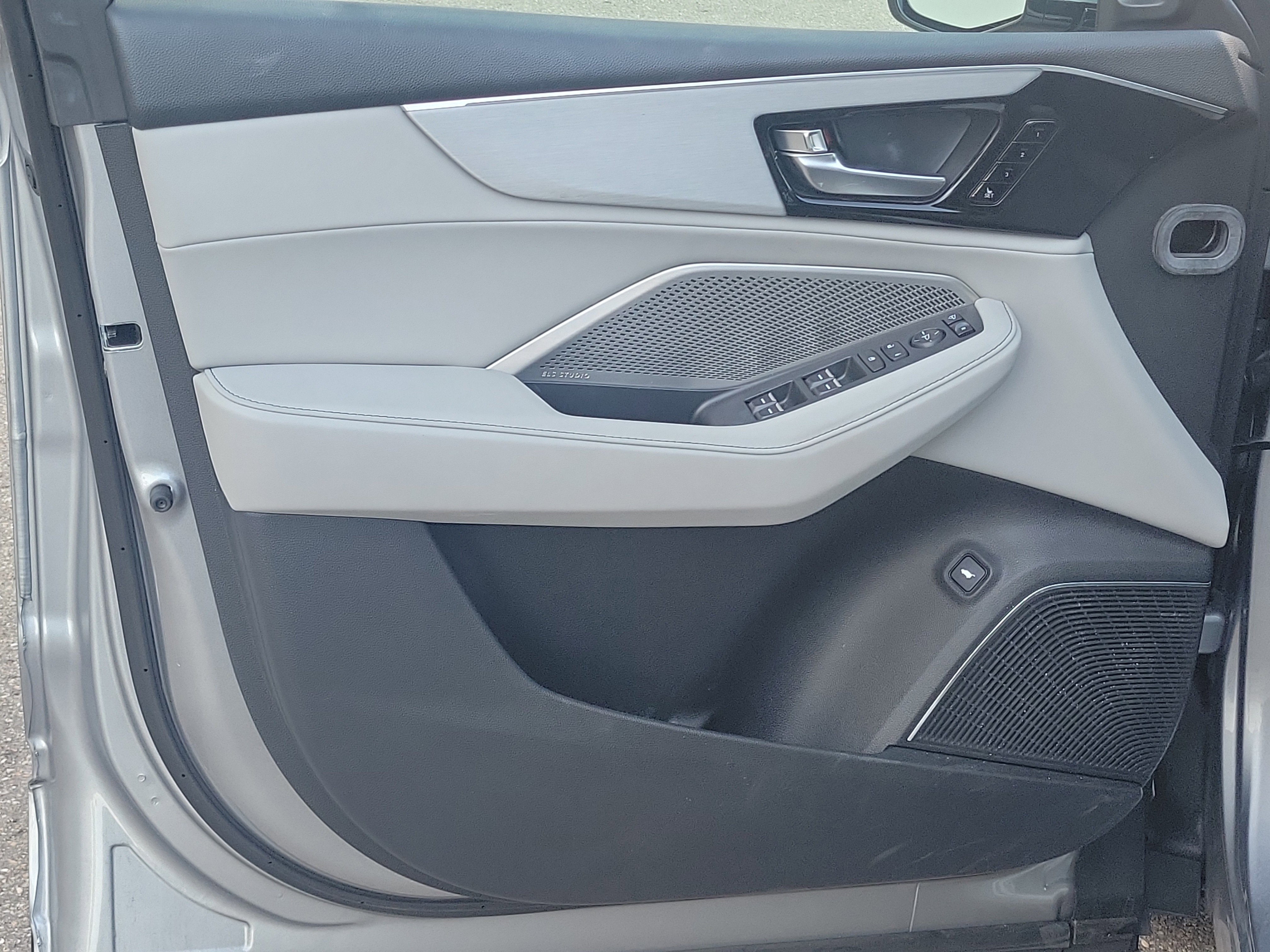 Used 2024 Acura MDX FWD w/ Technology Package image 17