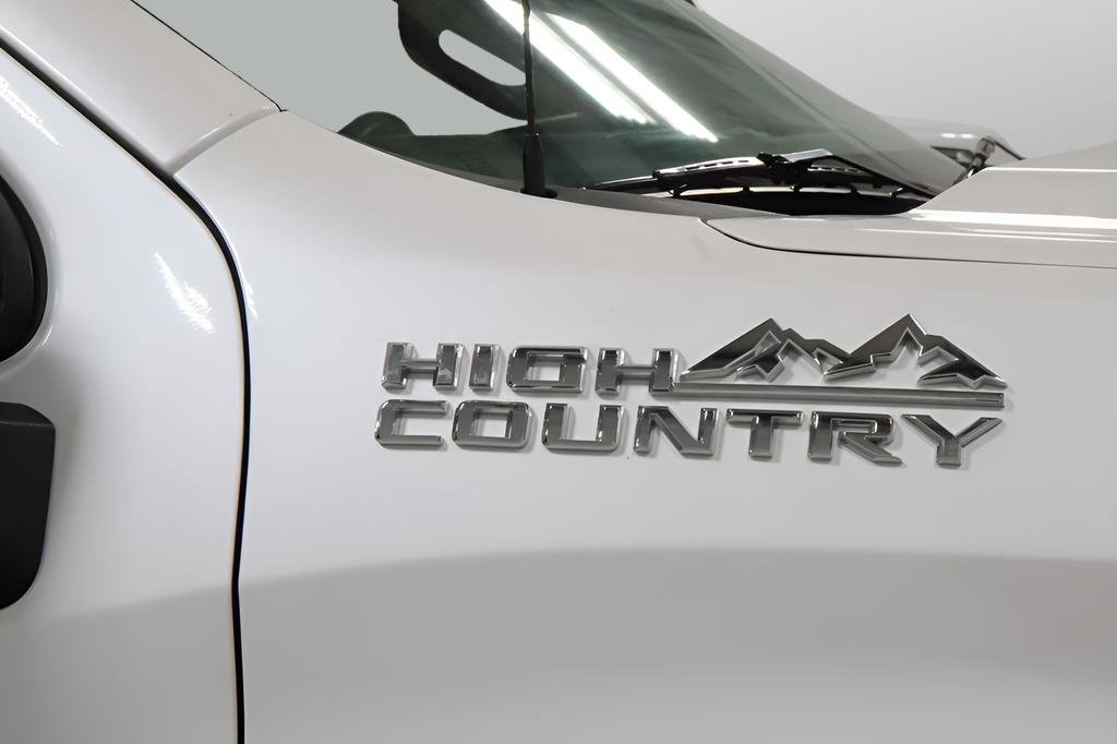 Used 2021 Chevrolet Silverado 1500 High Country w/ Technology Package image 34