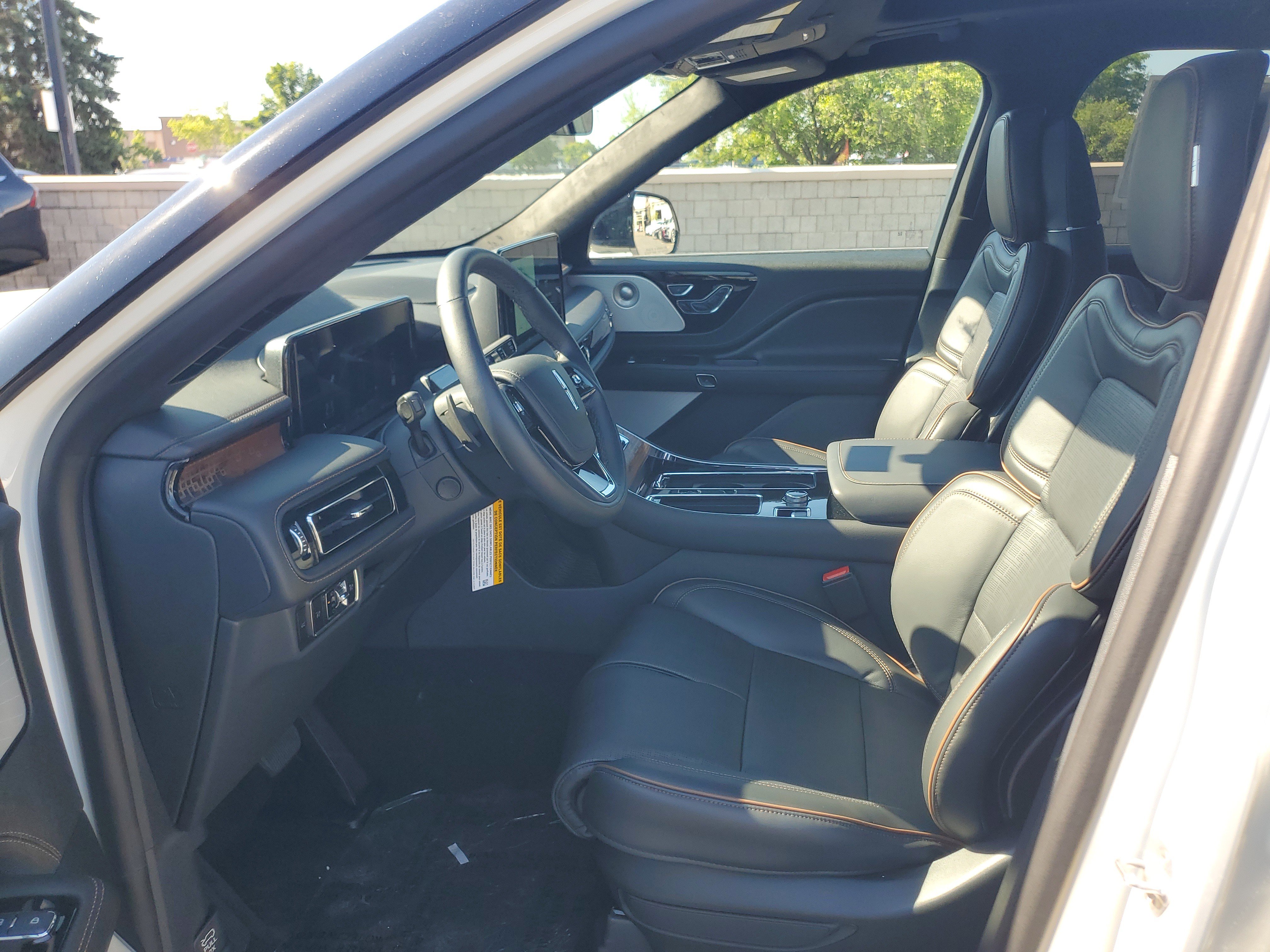 New 2026 Lincoln Aviator Black Label AWD/4WD image 11