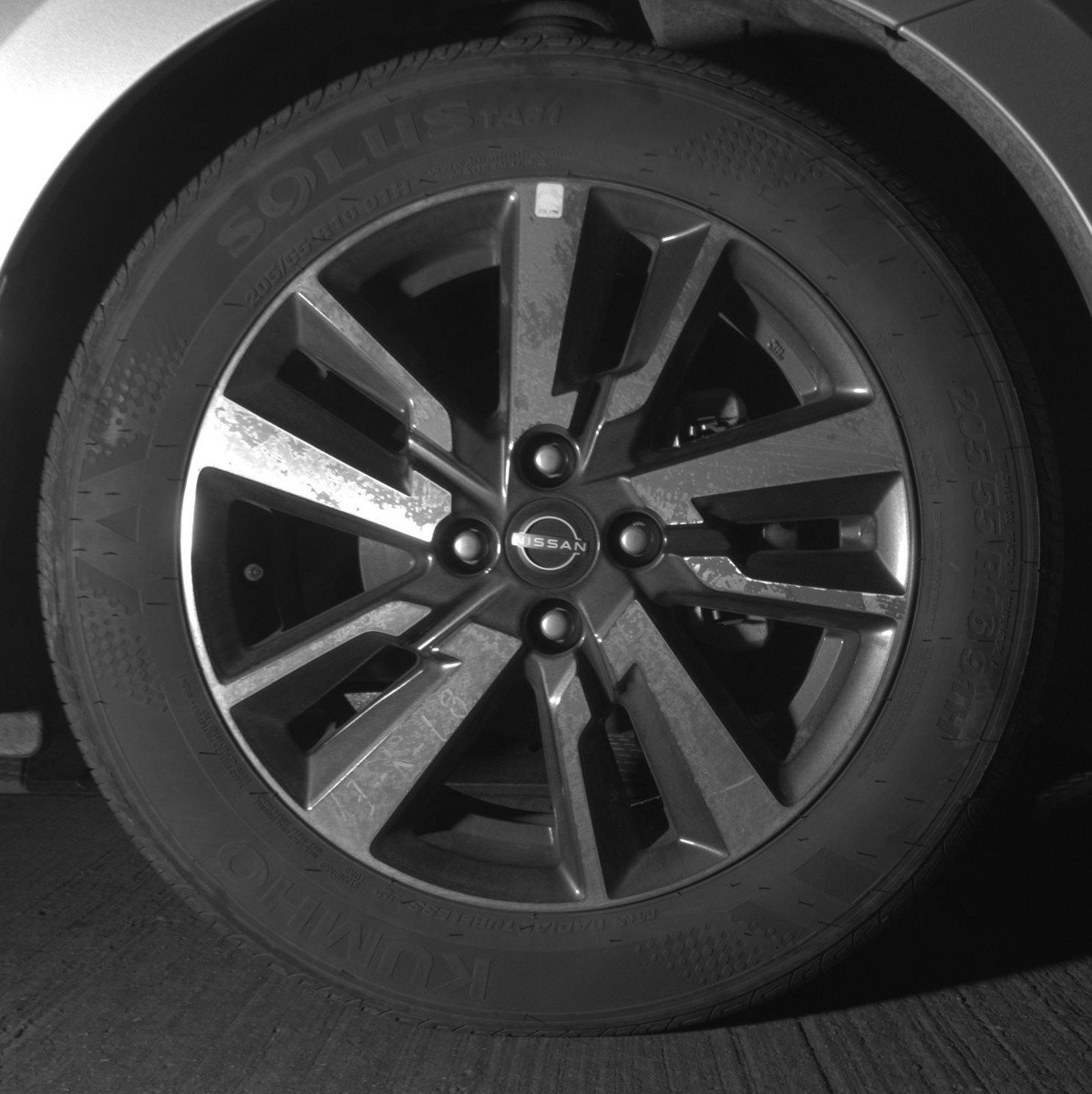 Used 2025 Nissan Versa SV image 13