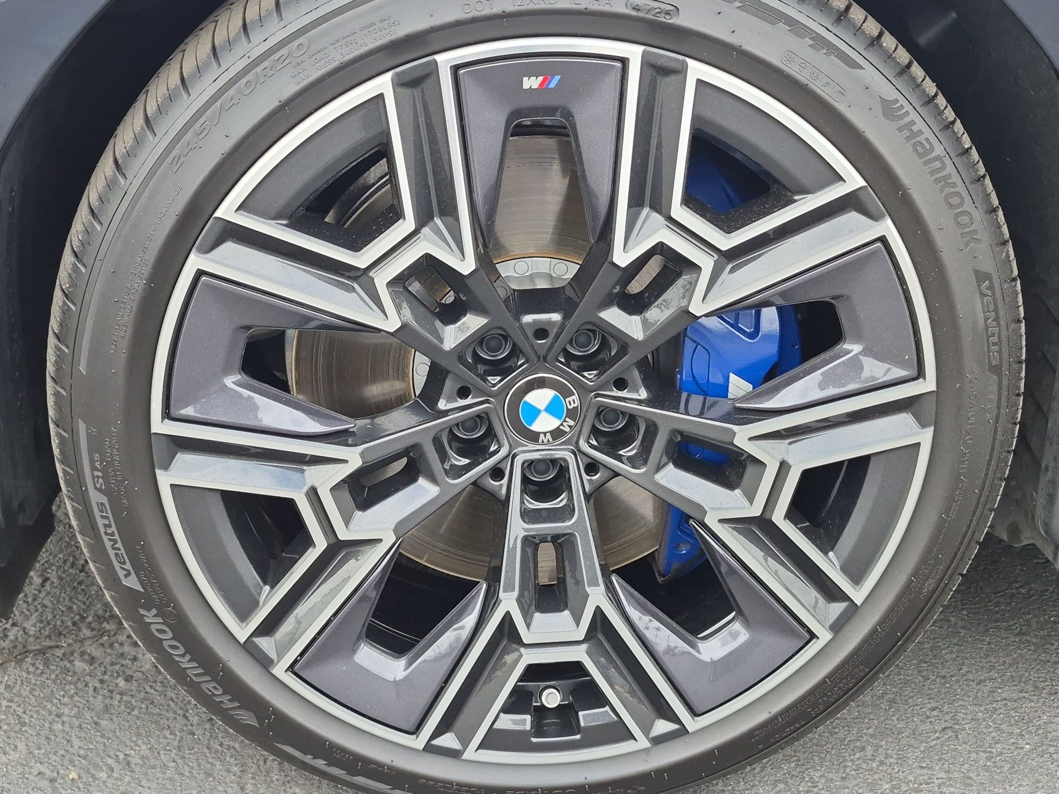 Used 2026 BMW i5 eDrive40 w/ M Sport Package RWD image 13