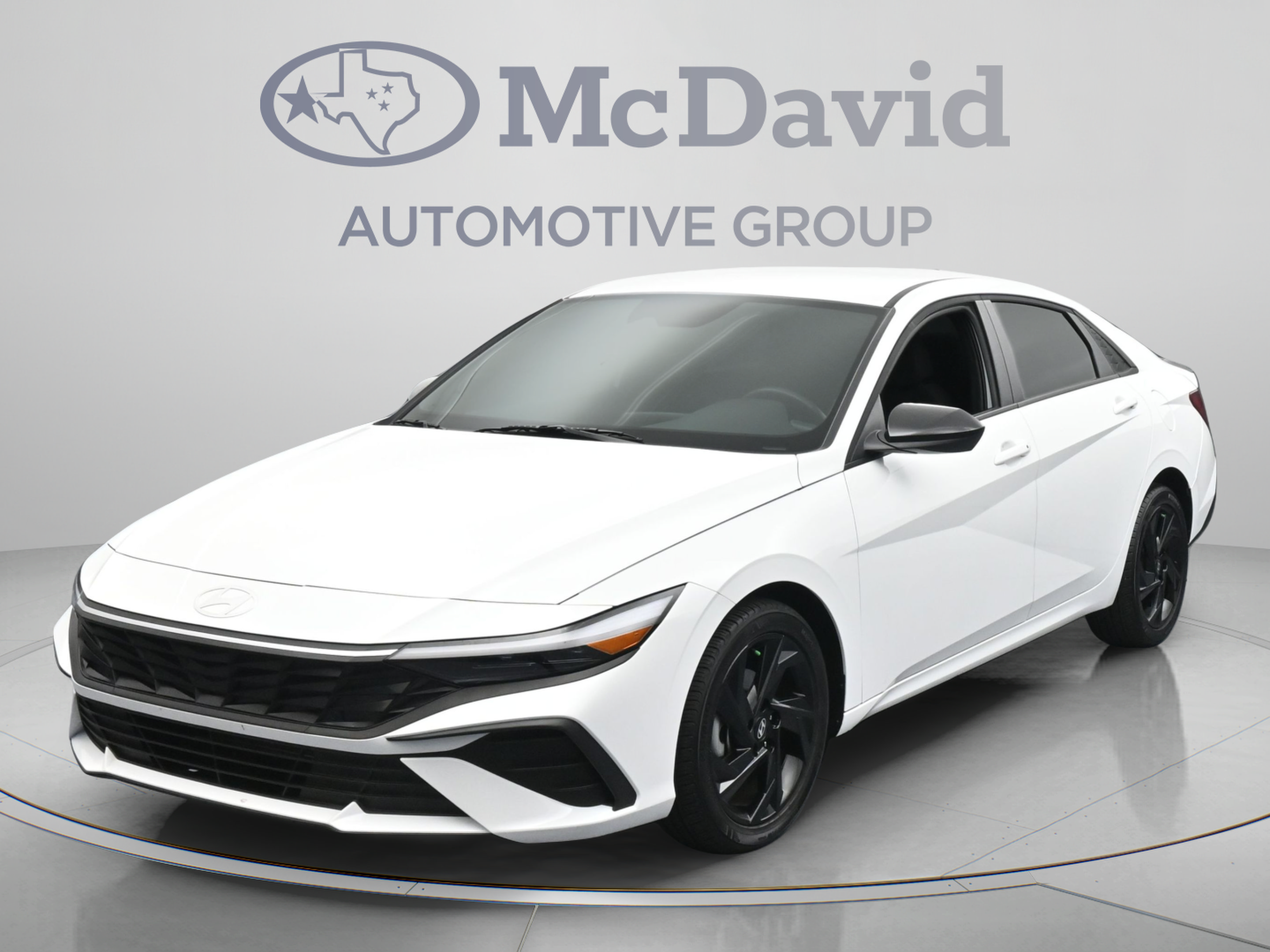 Used 2026 Hyundai Elantra Sport FWD image 4