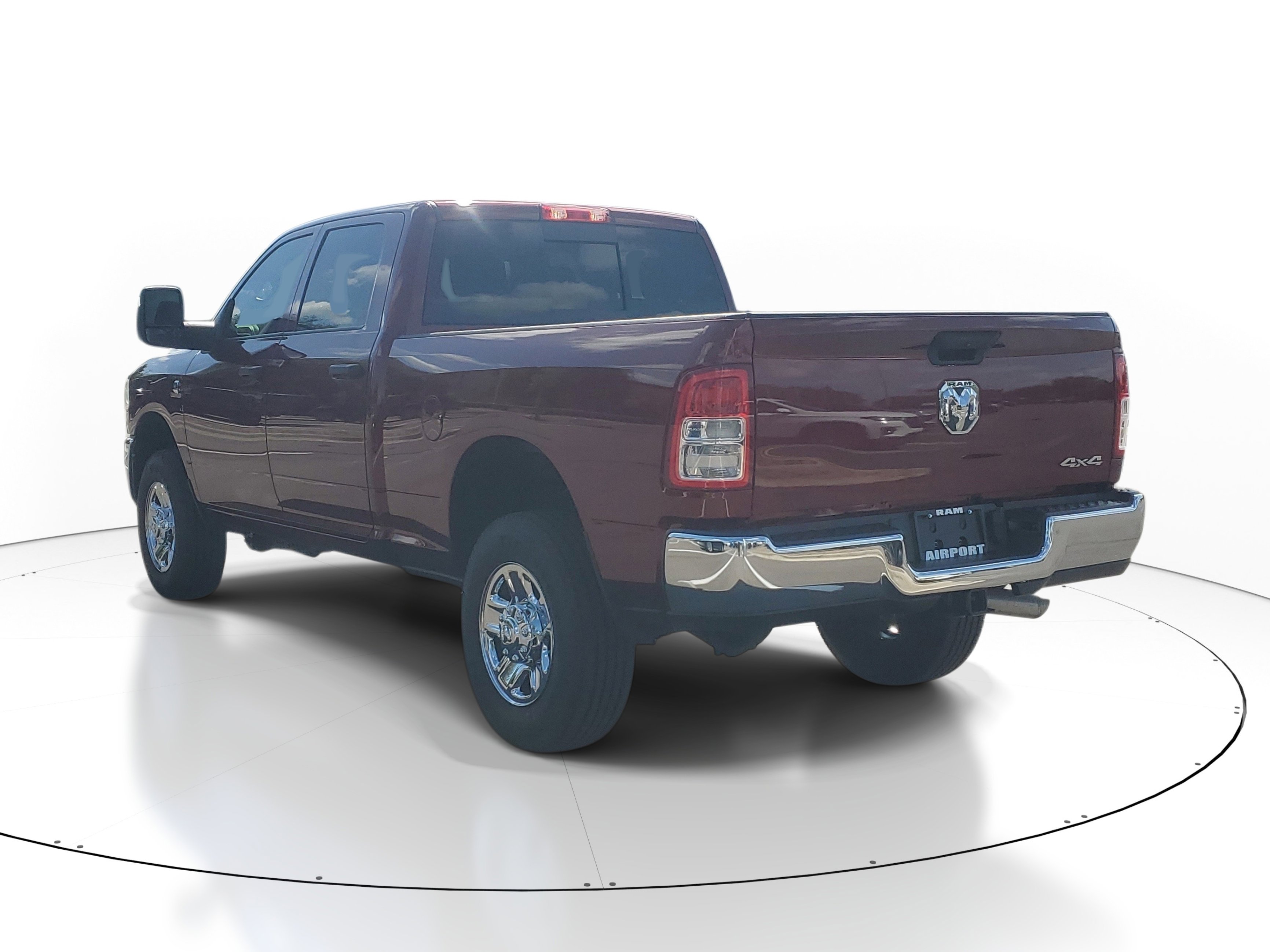Used 2024 RAM 2500 Tradesman w/ Chrome Appearance Group AWD/4WD image 4