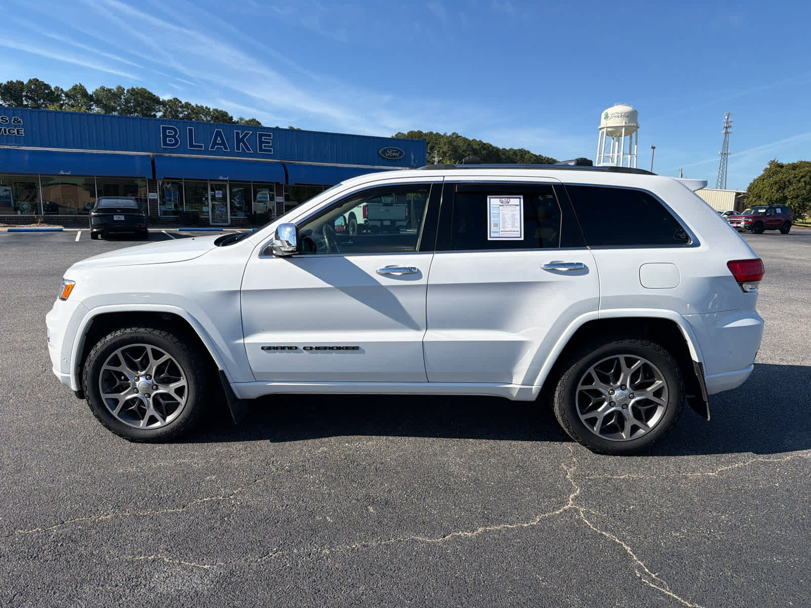 Used 2020 Jeep Grand Cherokee Overland AWD/4WD image 6