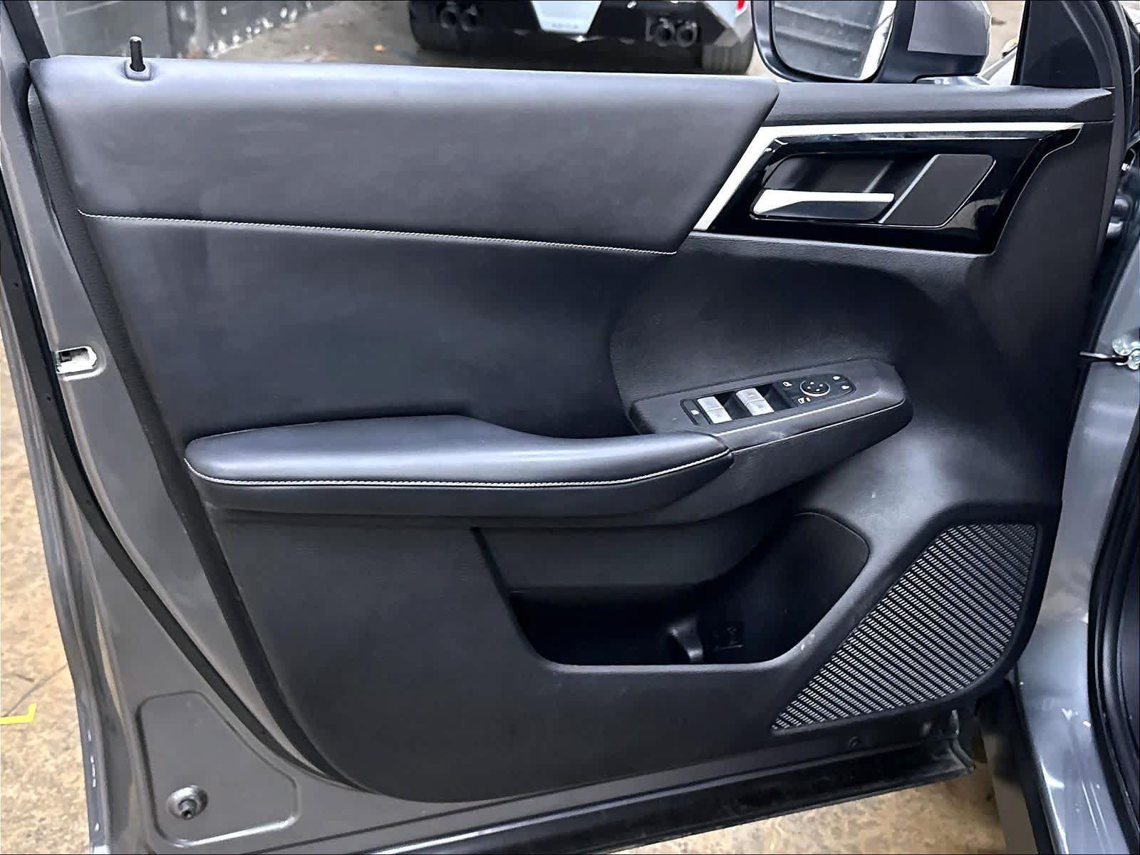Used 2022 Mitsubishi Outlander SE AWD/4WD image 25