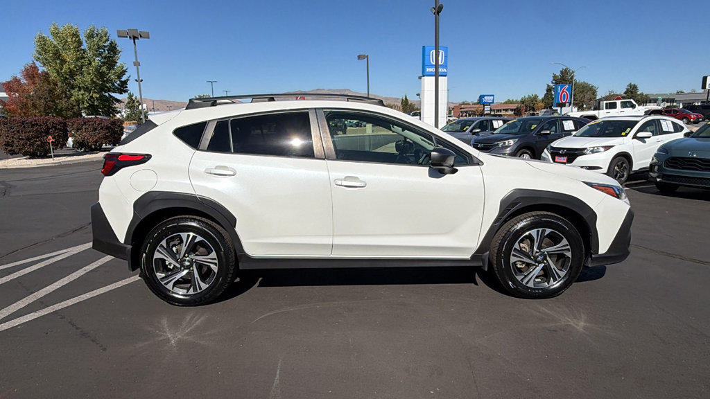 Used 2024 Subaru Crosstrek 2.0i Premium w/ Popular Package #4 AWD/4WD image 2