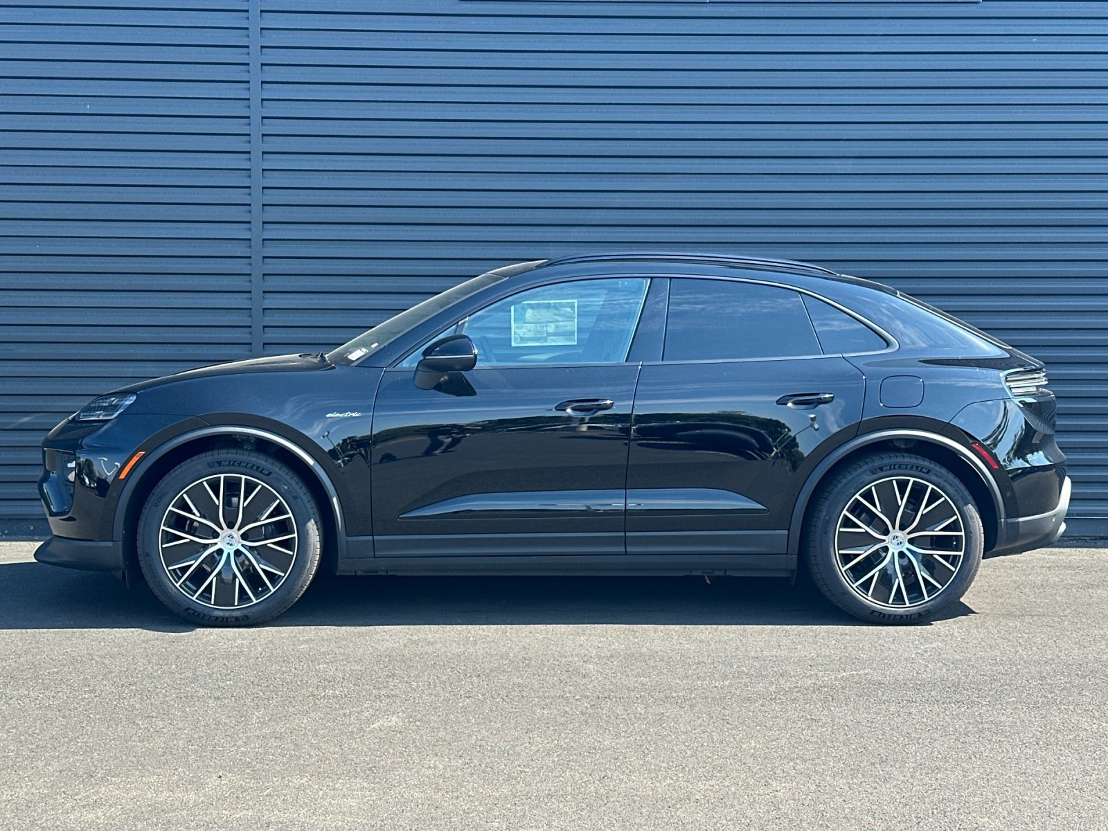 New 2026 Porsche Macan Electric RWD image 2