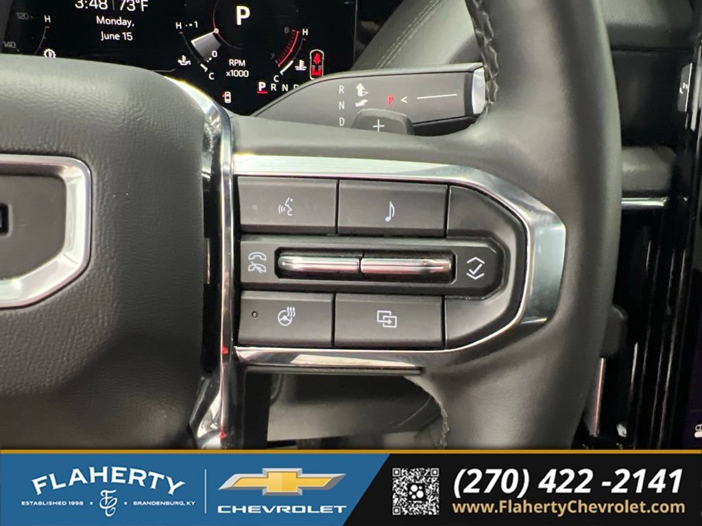 Used 2025 GMC Yukon XL Denali AWD/4WD image 26