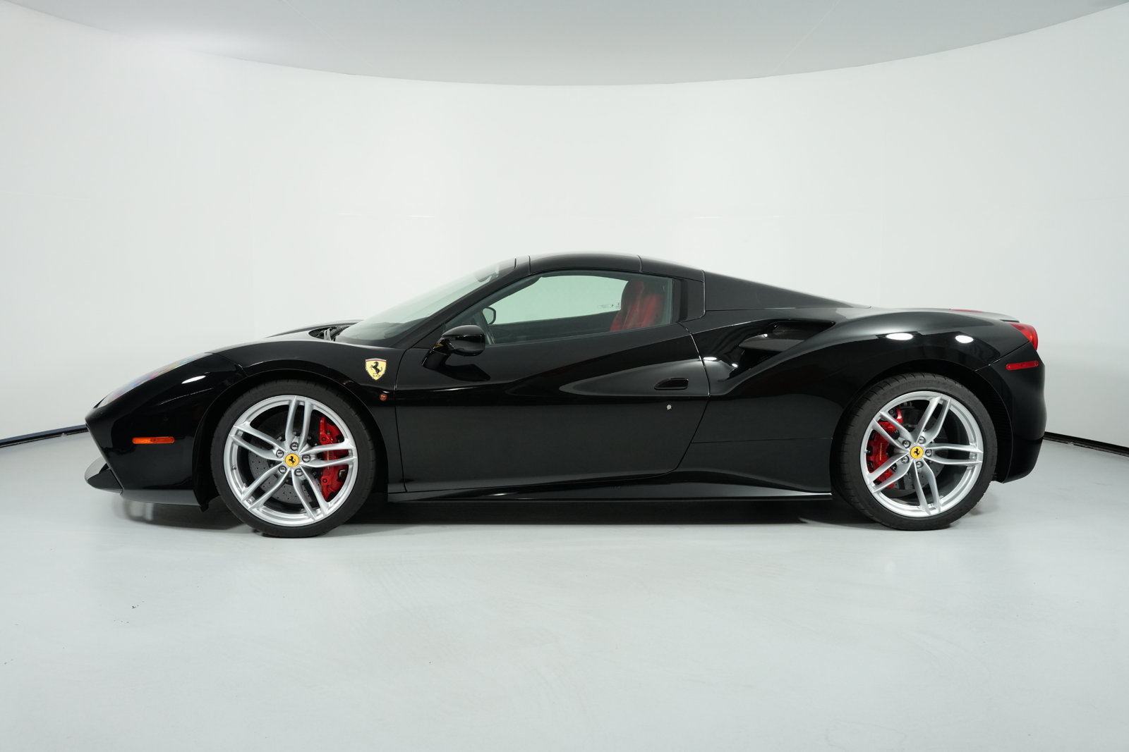 Certified 2017 Ferrari 488 Spider RWD image 8