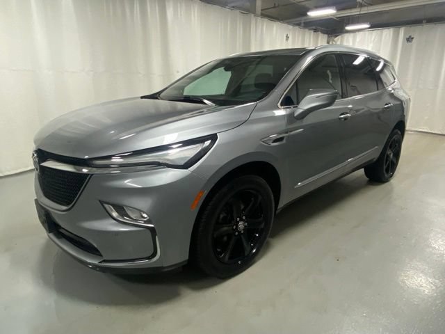 Used 2024 Buick Enclave Essence w/ Experience Buick Package AWD/4WD image 1