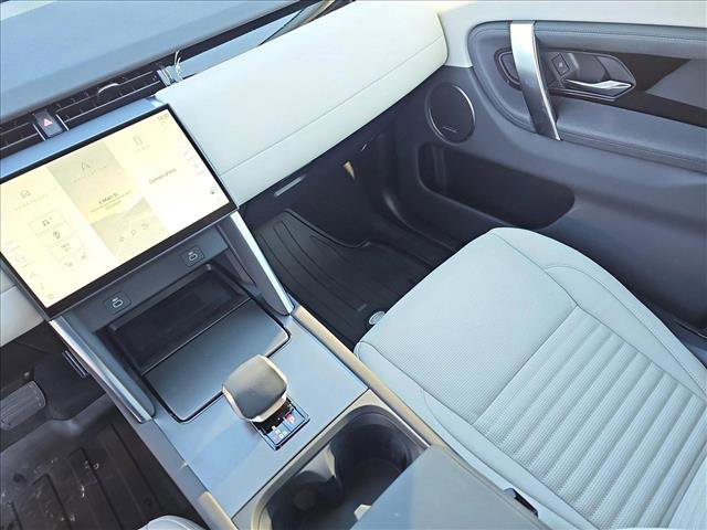 New 2025 Land Rover Discovery Sport S image 24