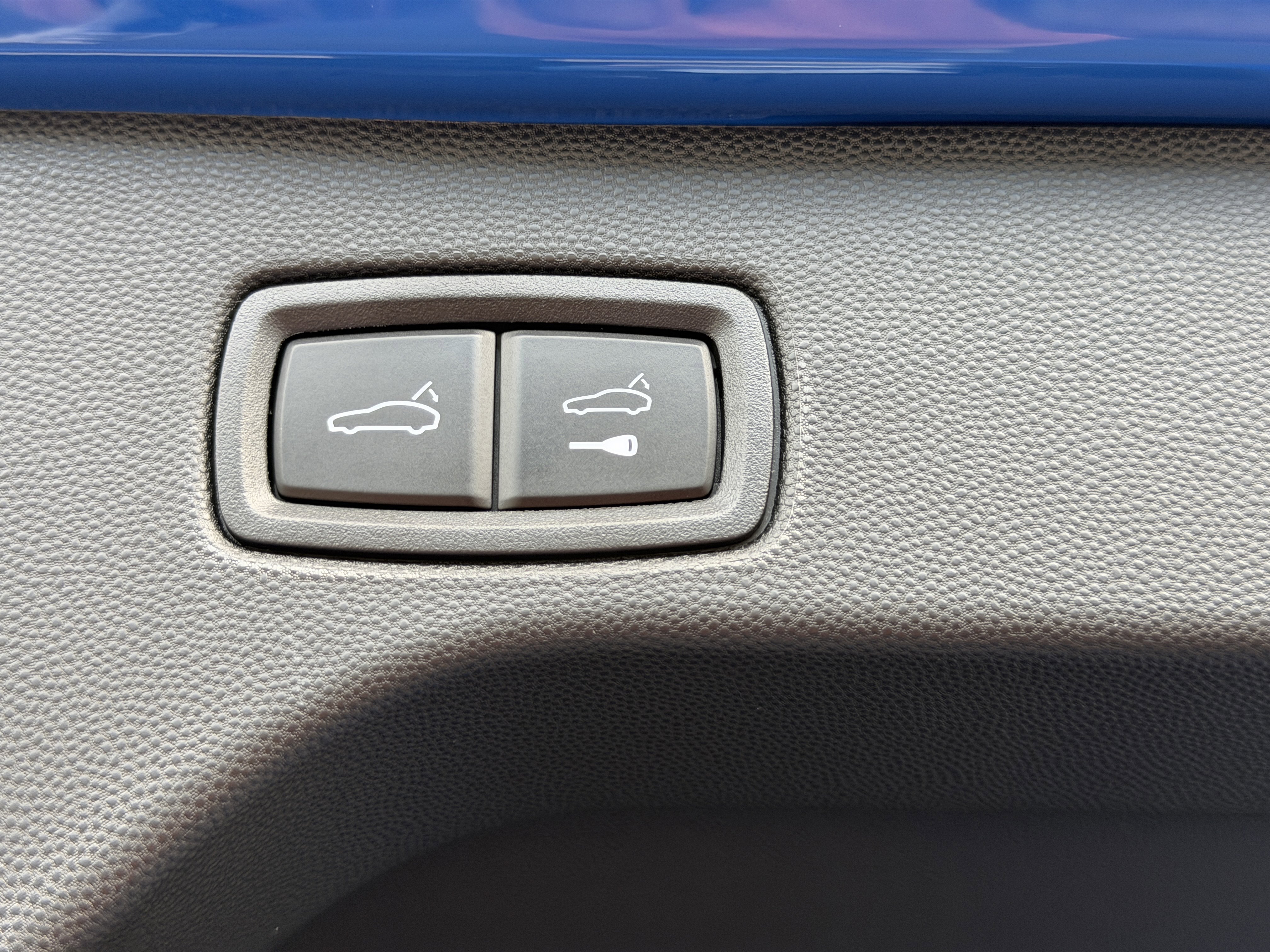 New 2026 Porsche Macan Electric image 15