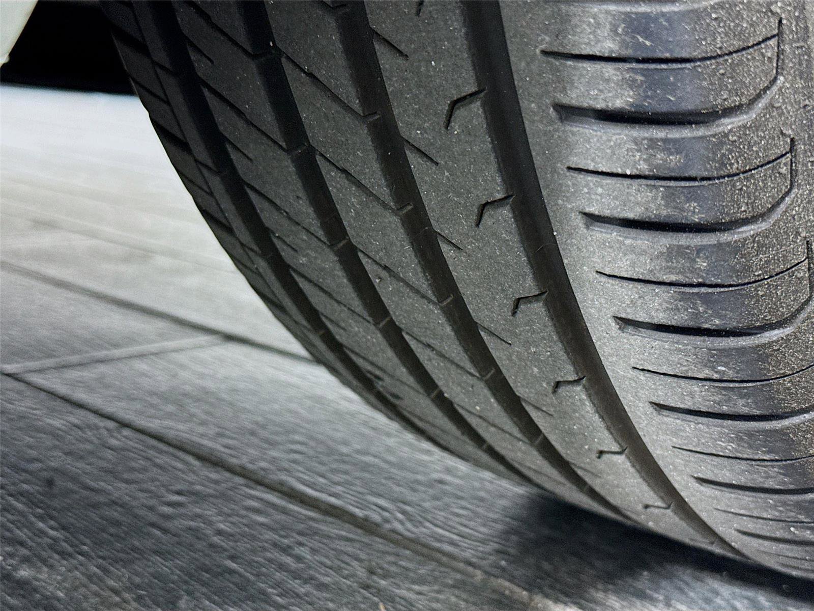 Used 2018 Tesla Model 3 Long Range image 33