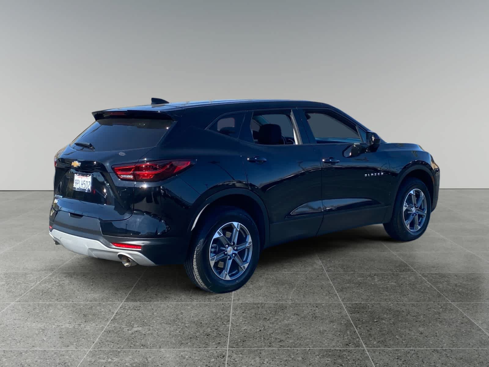 Used 2025 Chevrolet Blazer LT FWD image 5