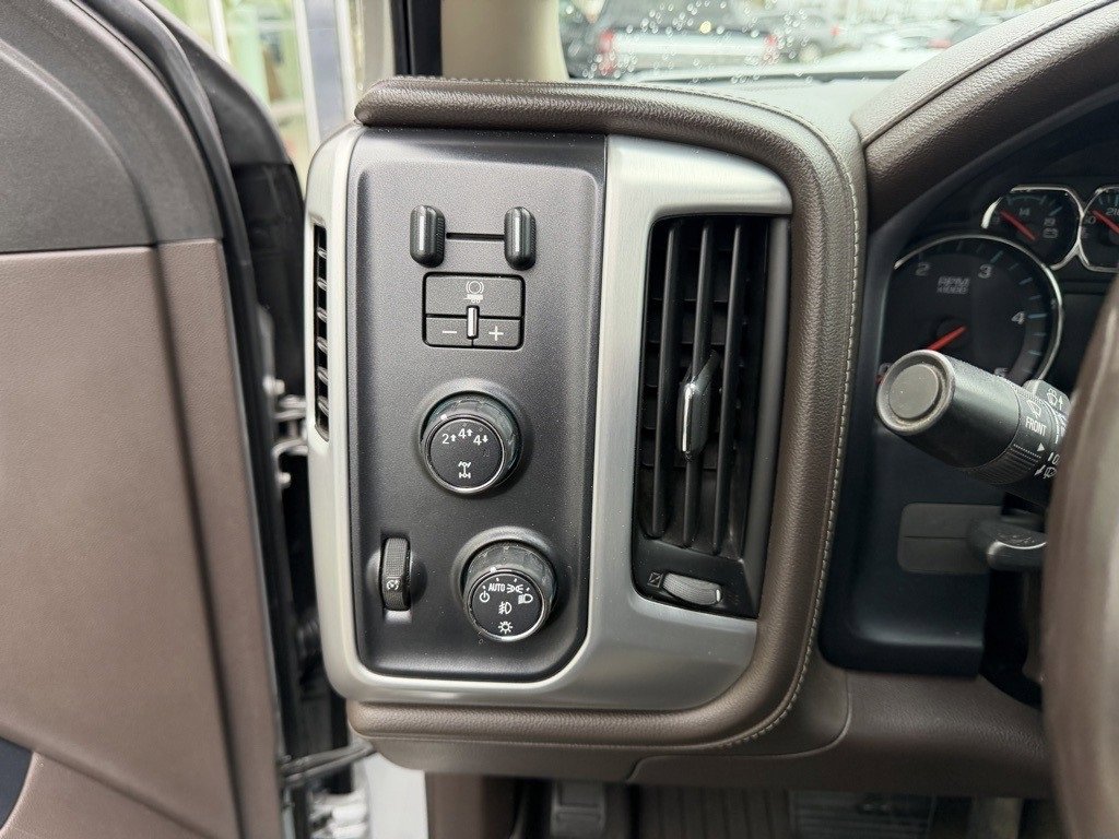 Used 2018 GMC Sierra 2500 SLT image 16