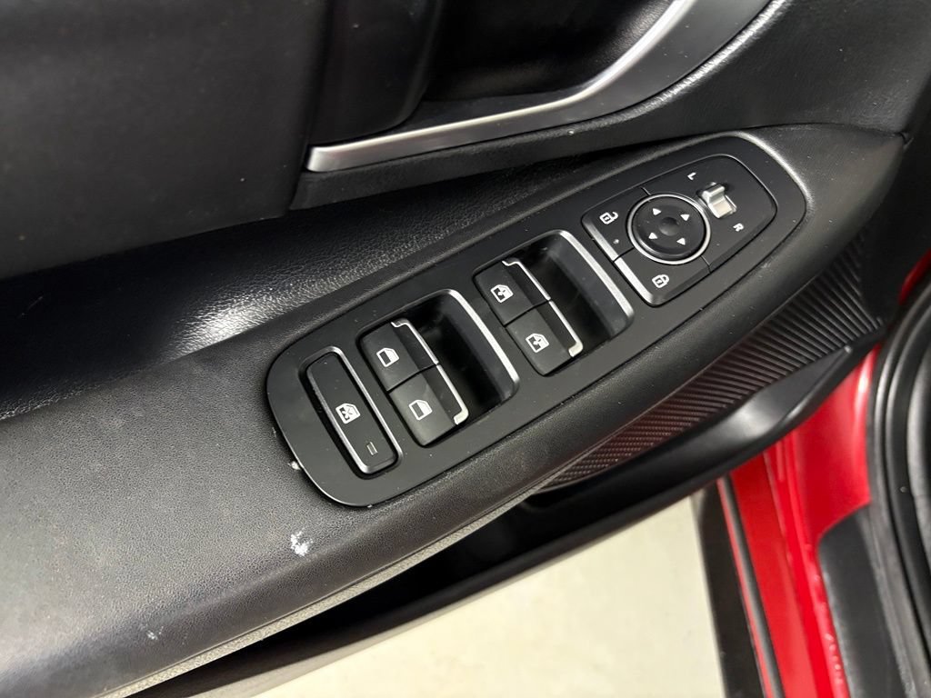 Used 2025 Hyundai Sonata SEL FWD image 17