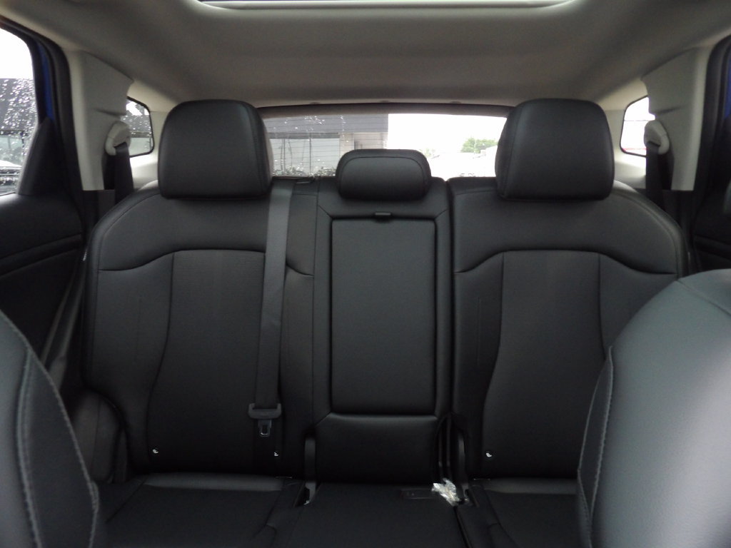 New 2026 Kia Sportage EX w/ EX Panorama Roof Package FWD image 24