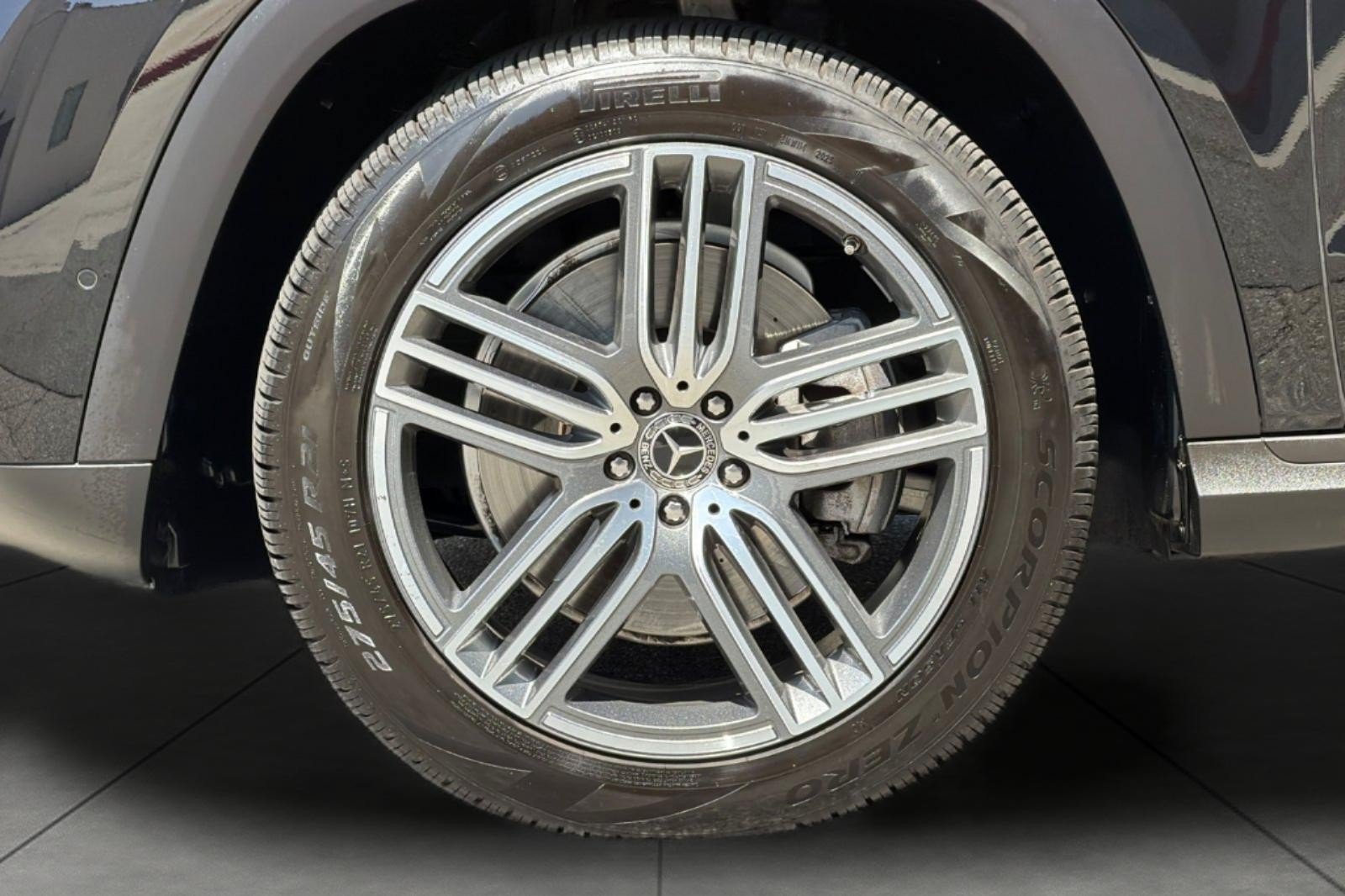 Used 2026 Mercedes-Benz GLS 450 4MATIC image 27
