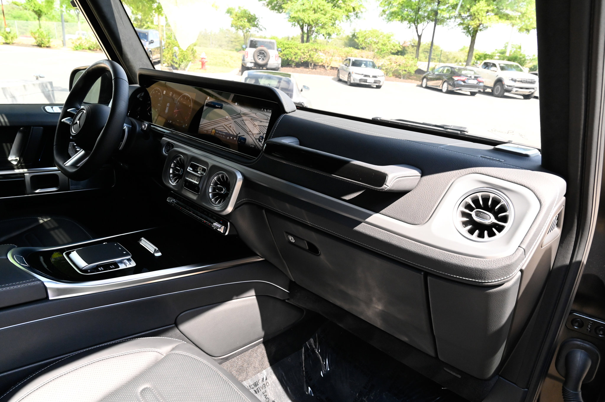 Used 2025 Mercedes-Benz G 550 image 49