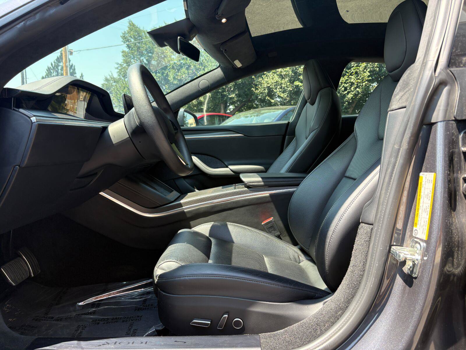 Used 2022 Tesla Model S Plaid AWD/4WD image 24