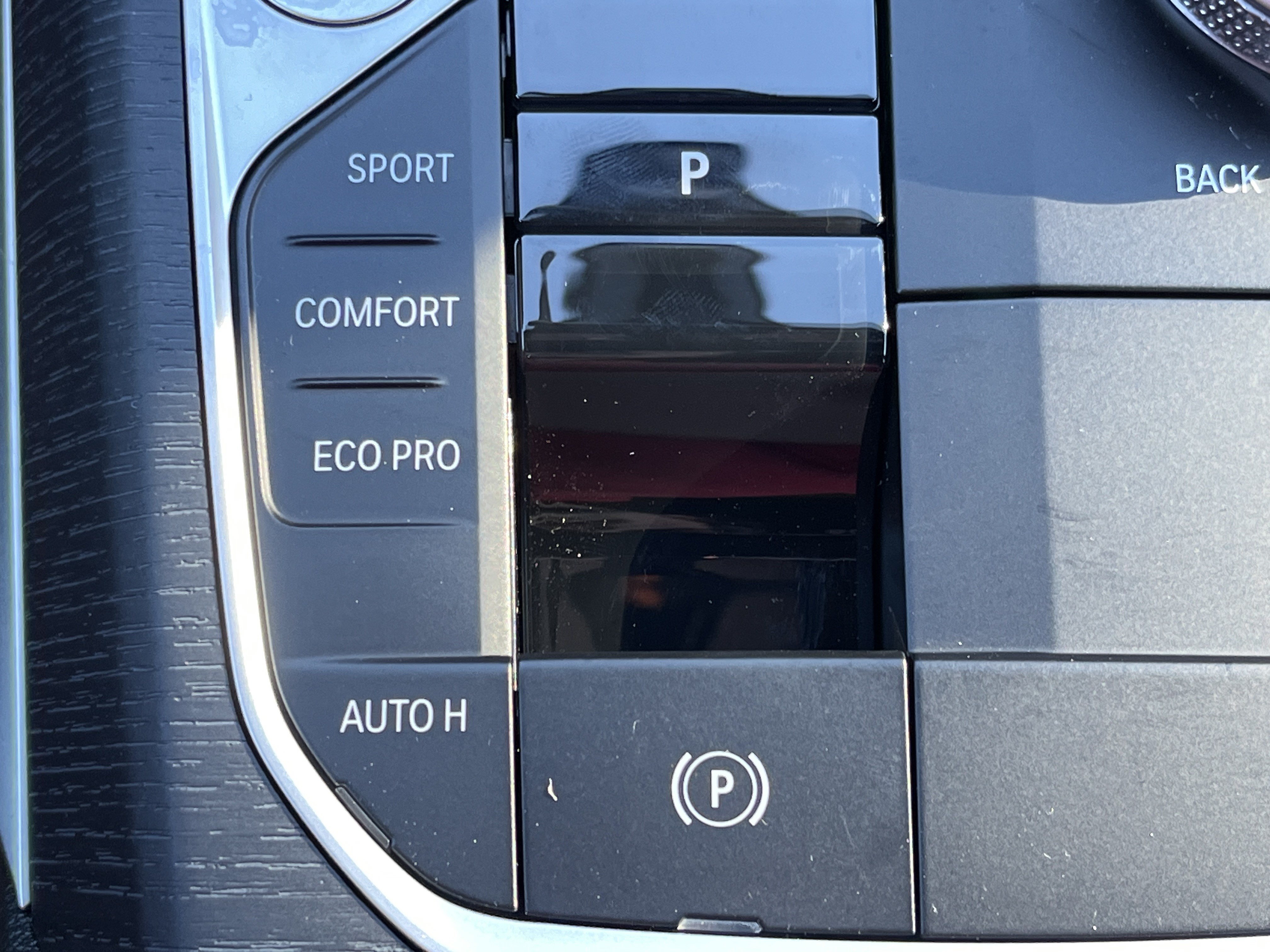 New 2026 BMW 330i Sedan w/ Convenience Package RWD image 9