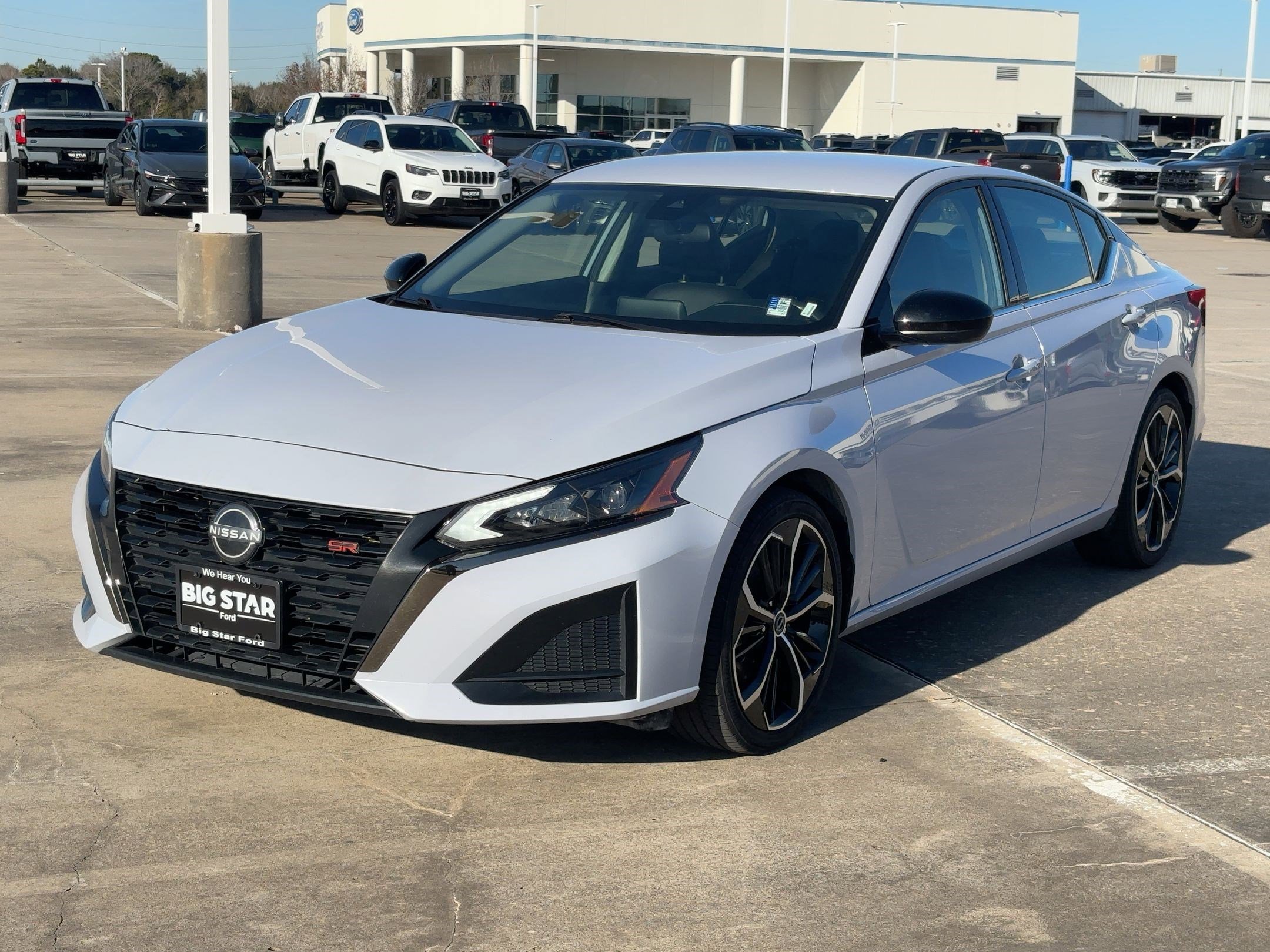 Used 2024 Nissan Altima 2.5 SR image 9