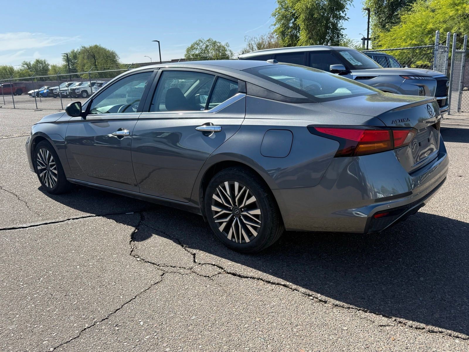 Certified 2025 Nissan Altima 2.5 SV FWD image 7