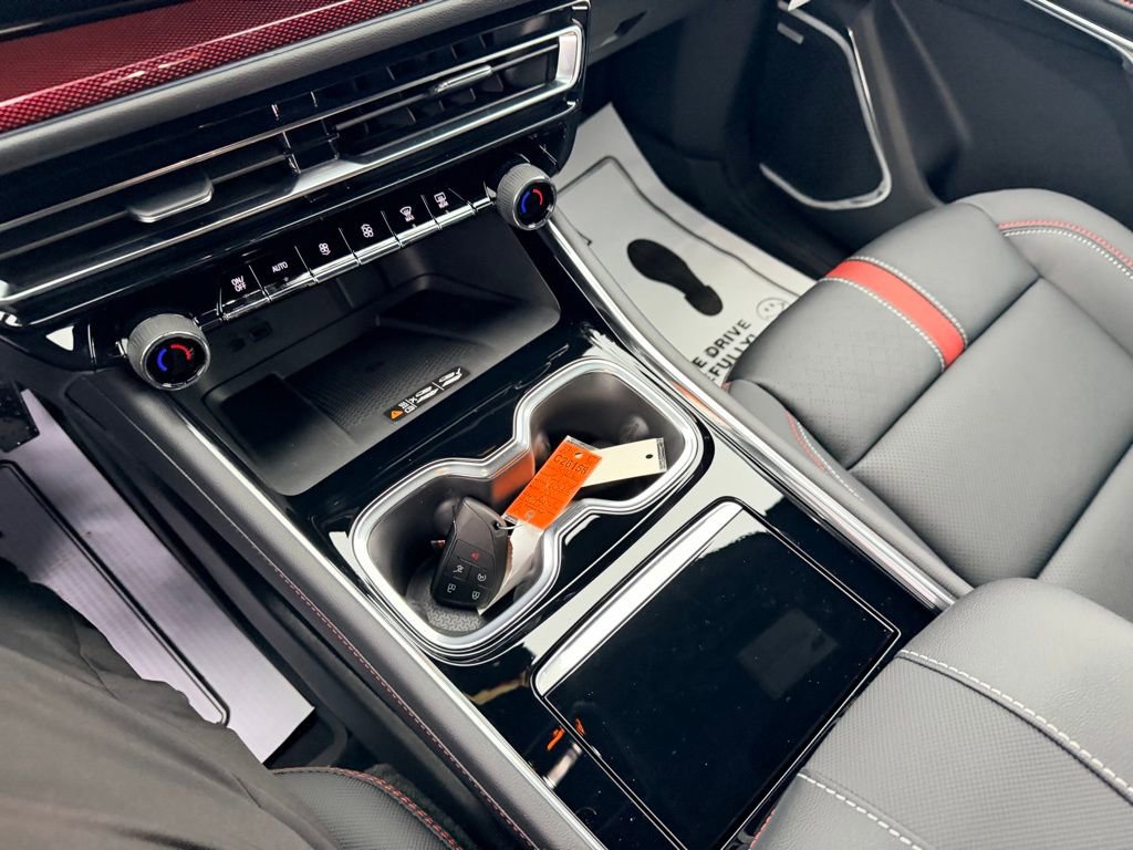 New 2026 Chevrolet Traverse RS w/ LPO, Floor Liner Package image 20