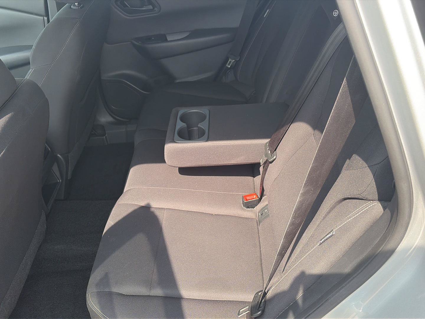 Used 2024 Nissan Rogue S FWD image 11