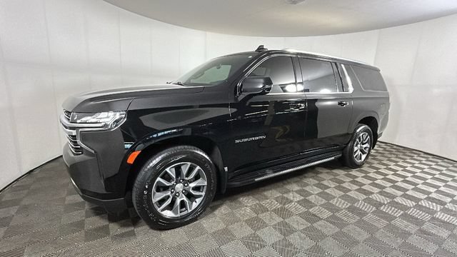 Used 2022 Chevrolet Suburban LT w/ Luxury Package AWD/4WD image 6