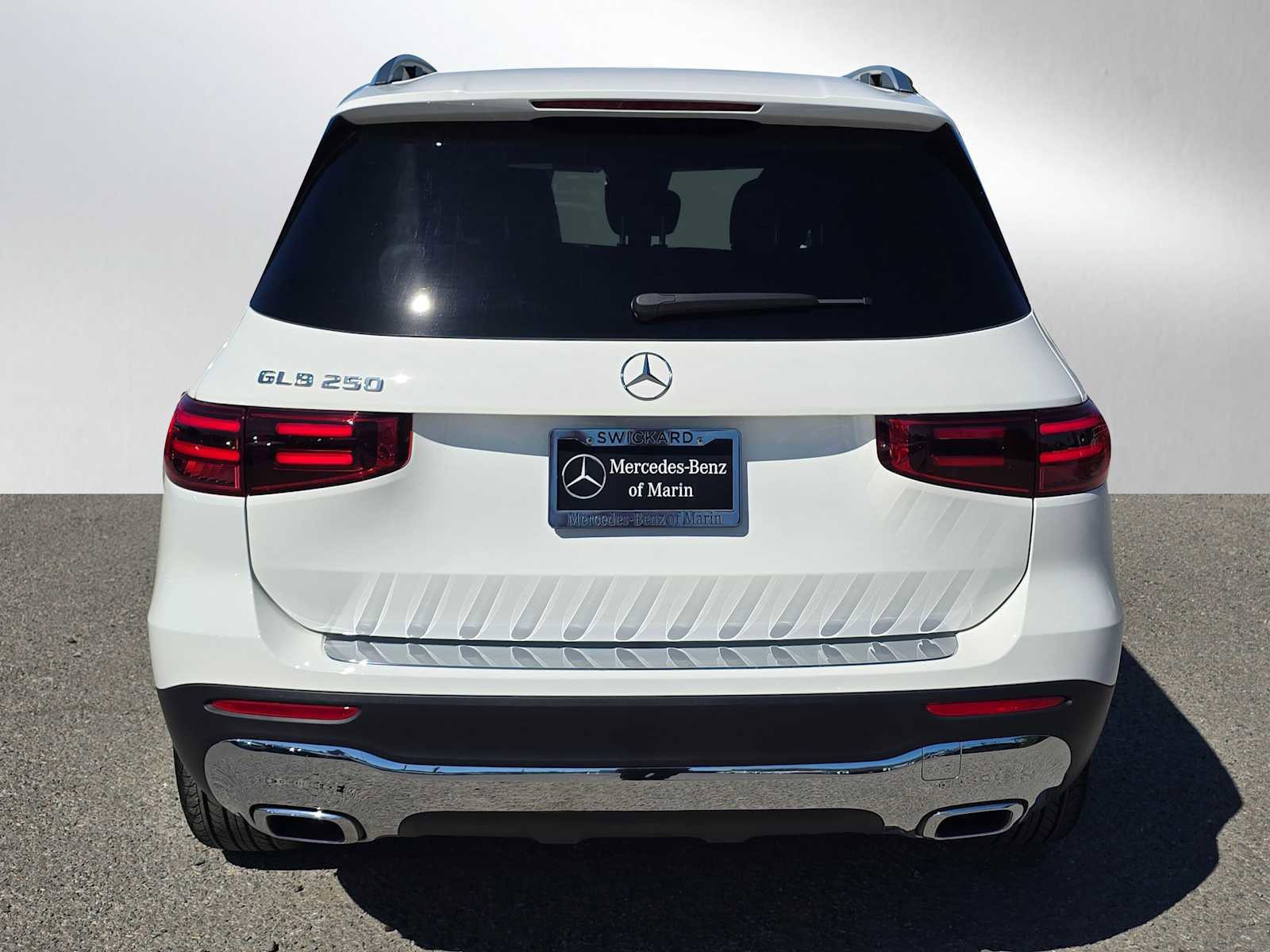 Used 2026 Mercedes-Benz GLB 250 image 4