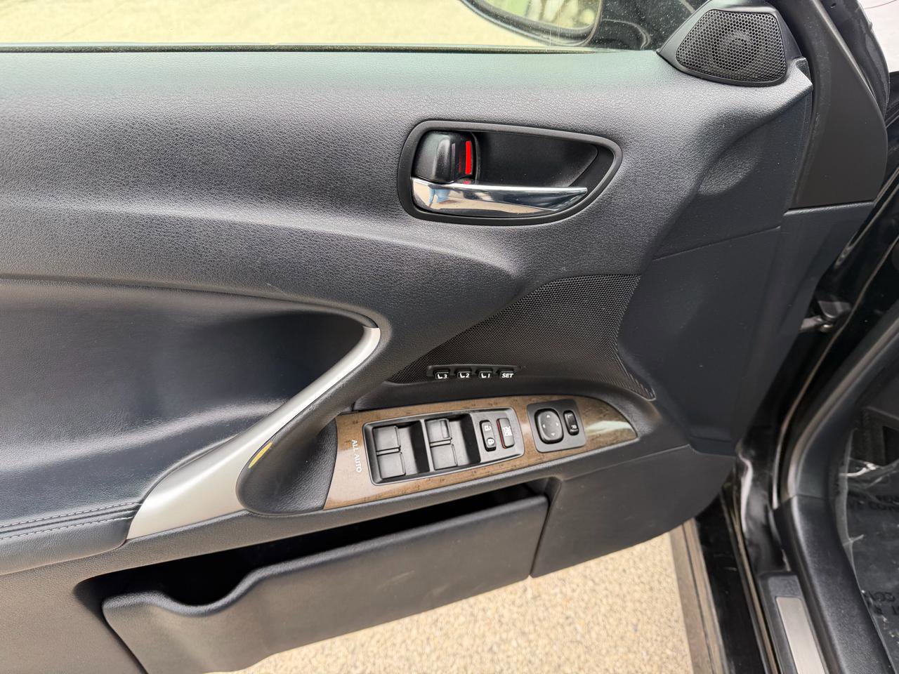 Used 2013 Lexus IS 250 AWD w/ Luxury Plus Pkg Value Edition image 10