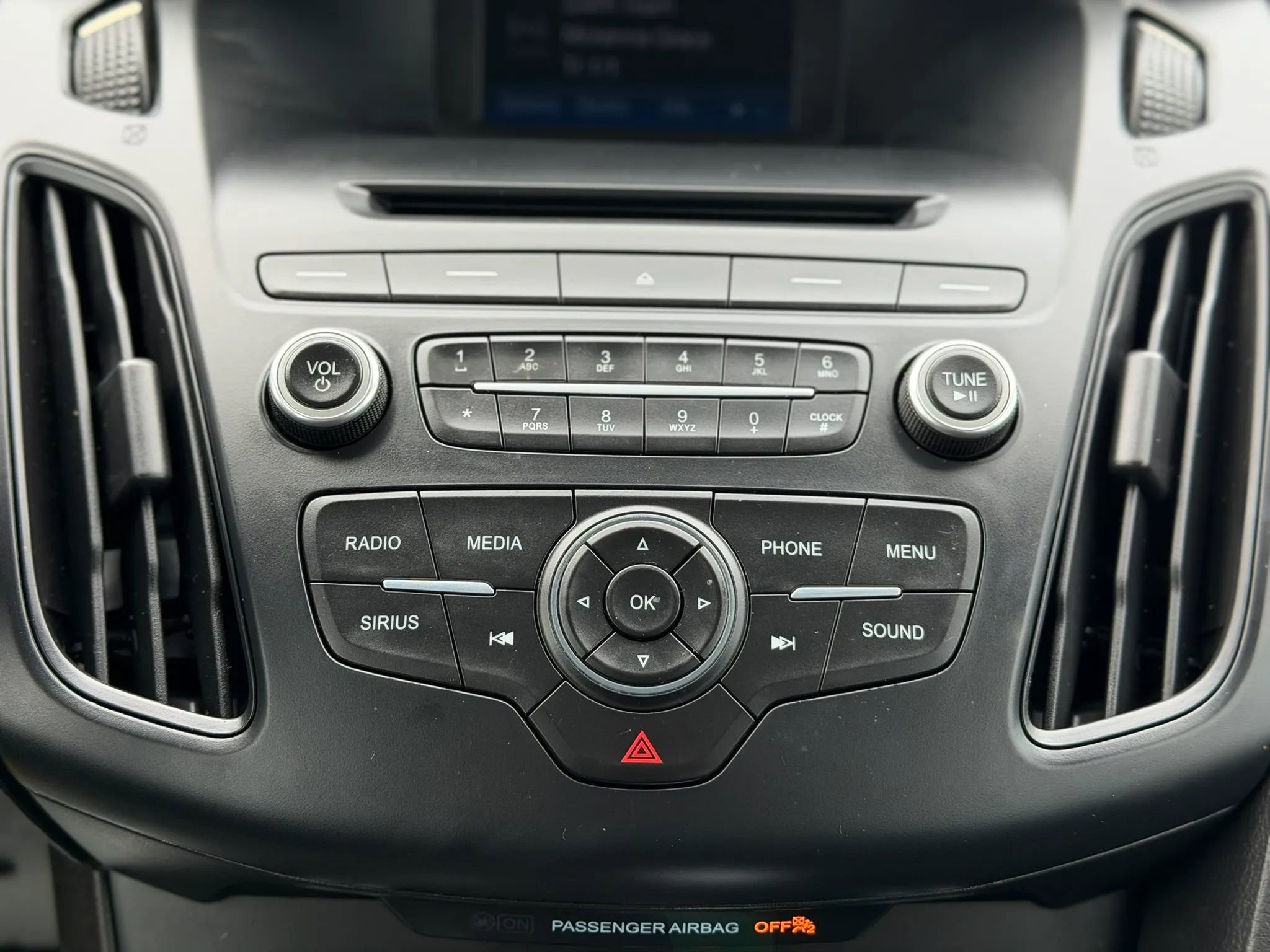 Used 2015 Ford Focus SE image 27