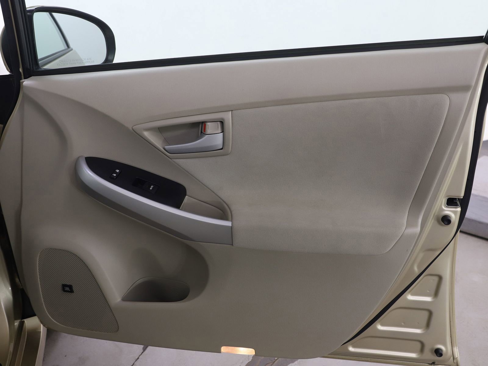 Used 2010 Toyota Prius Three image 9