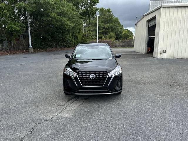 New 2025 Nissan Kicks Play S FWD image 2