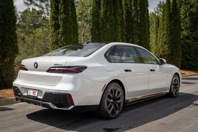 Used 2023 BMW i7 xDrive60 w/ Executive Package 2 image 16