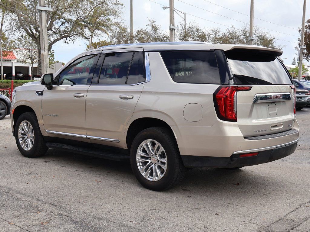 Used 2024 GMC Yukon SLT w/ SLT Luxury Package RWD image 11