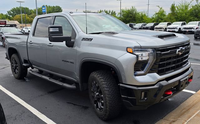 Used 2025 Chevrolet Silverado 2500 LTZ w/ Trail Boss Package AWD/4WD image 3