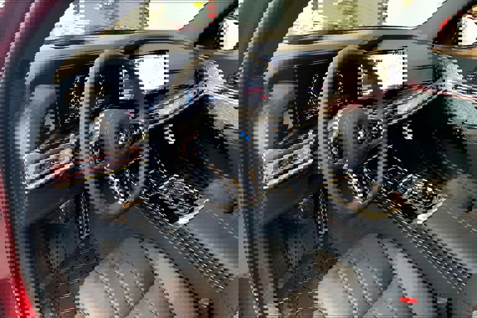 New 2026 BMW 740i xDrive image 7