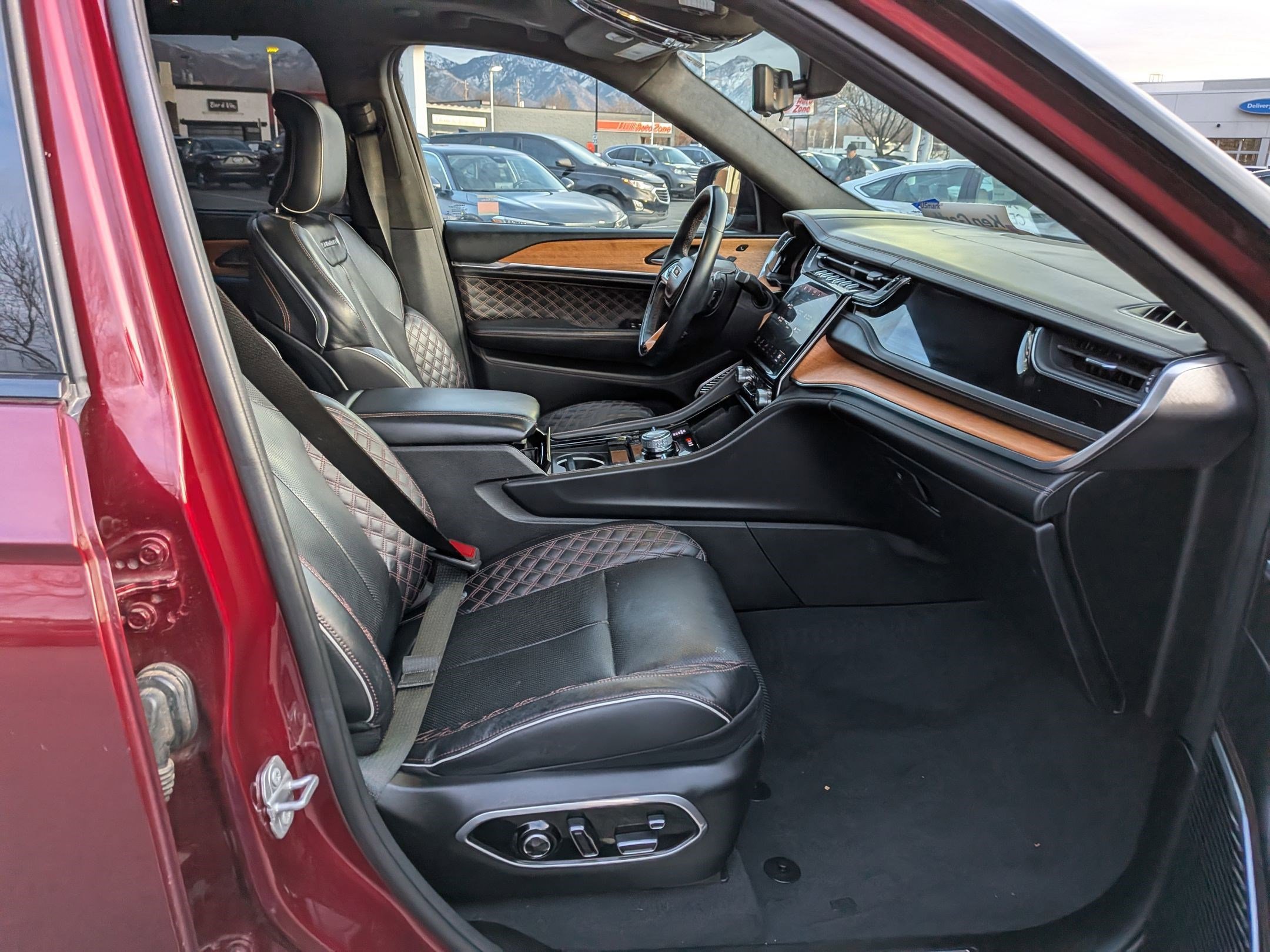 Used 2022 Jeep Grand Cherokee Summit image 33