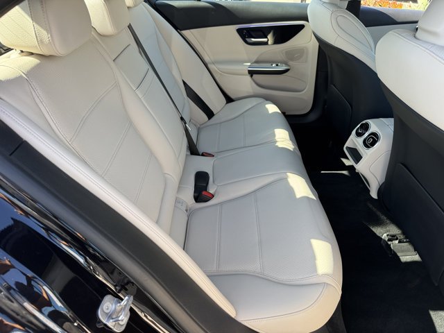Used 2025 Mercedes-Benz C 300 4MATIC Sedan image 8