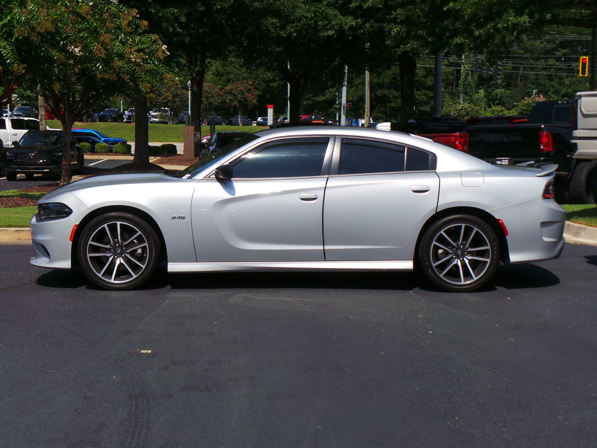 Used 2023 Dodge Charger R/T w/ Plus Group RWD image 5