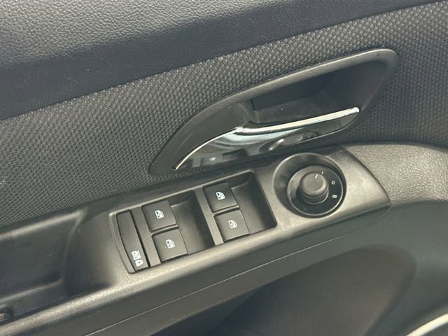 Used 2011 Chevrolet Cruze LT FWD image 17