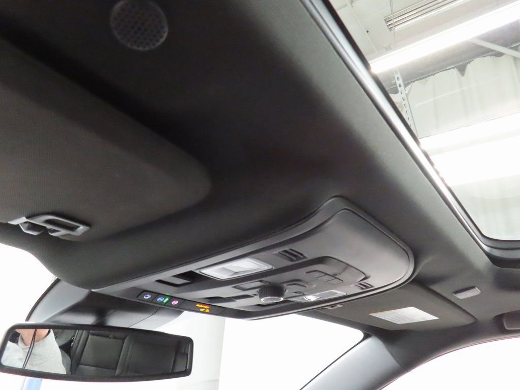 Used 2023 GMC Yukon Denali AWD/4WD image 27