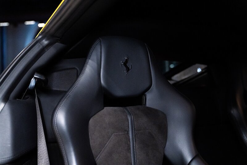 Used 2010 Ferrari 458 Italia Coupe RWD image 20