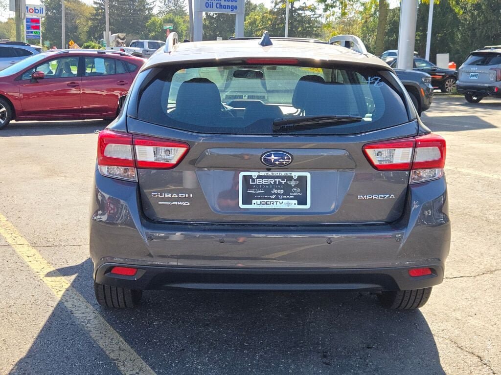 Used 2018 Subaru Impreza 2.0i Limited AWD/4WD image 12