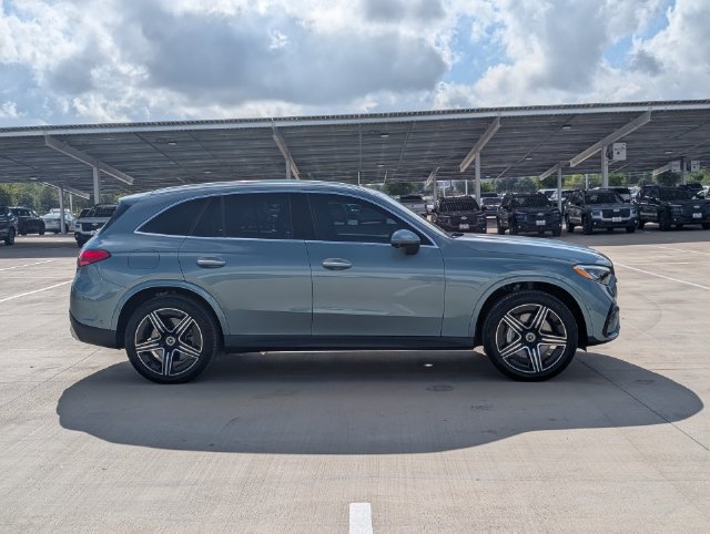 Used 2025 Mercedes-Benz GLC 350e 4MATIC image 6