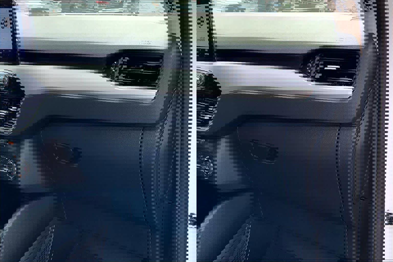 Used 2020 Ford Escape SE image 20