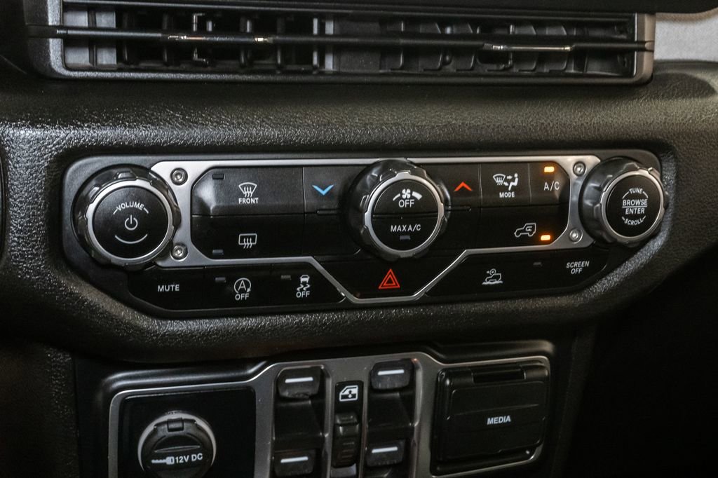 Used 2024 Jeep Wrangler Unlimited Sport AWD/4WD image 21