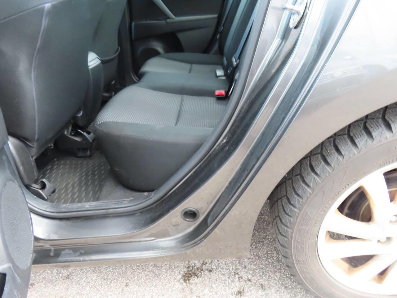 Used 2012 MAZDA MAZDA3 i Touring image 13